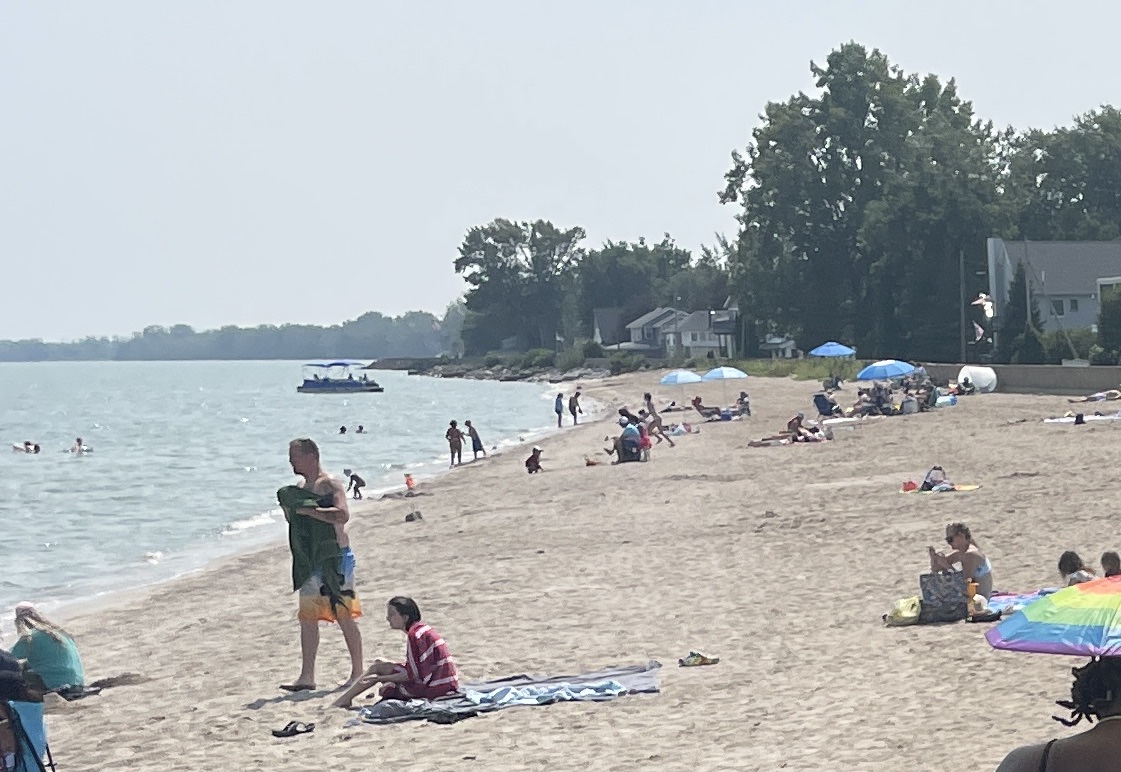 Luna Pier Beach